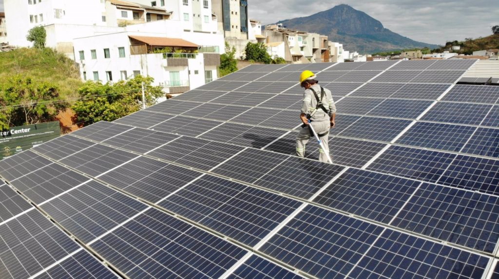 A manutenção preventiva de sistemas de Energia Solar podem aumentar a produtividade em mais de 20%!